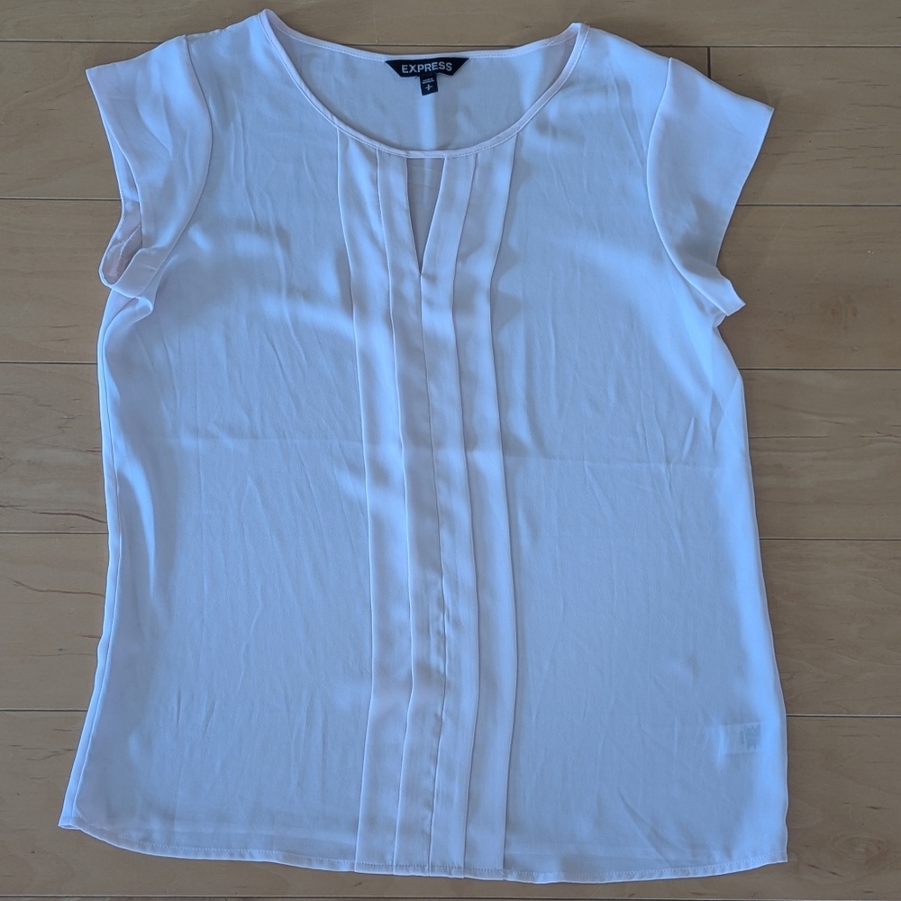 Express Blush Pink Pleated Keyhole Blouse Short Sleeve Size S - Picture 2 of 6